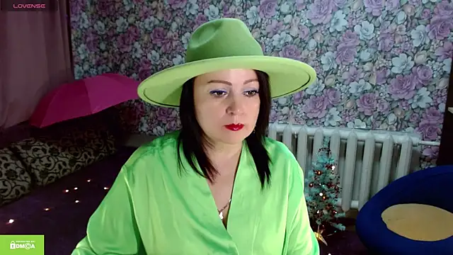 Snapshot of Julia-ru chatting on 11/29/25, 08:45 Julia-ru online show from 11/29/25, 08:45