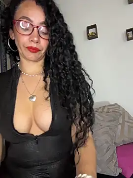 Snapshot of JULYSEX1 chatting on 04/25/26, 02:03 JULYSEX1 online show from 04/25/26, 02:03