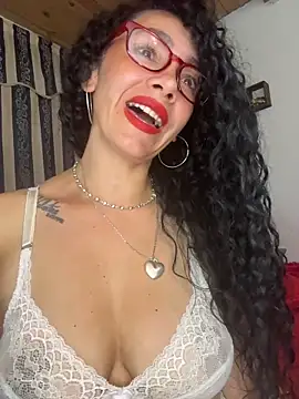 Snapshot of JULYSEX1 chatting on 05/08/26, 12:43 JULYSEX1 online show from 05/08/26, 12:43