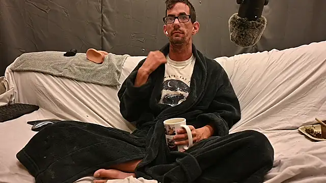 joeiandola online show from 09/28/25, 03:17