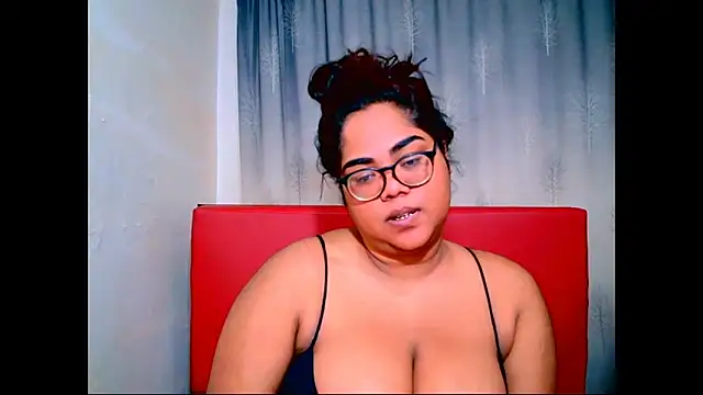 Snapshot of Indian_Lola00 chatting on 10/23/25, 05:23 Indian Lola00 online show from 10/23/25, 05:23