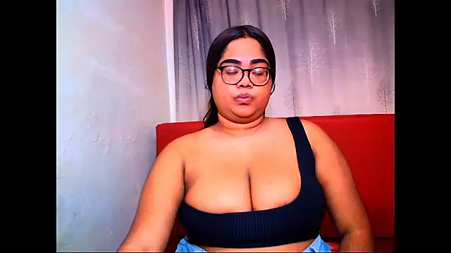 Snapshot of Indian_Lola00 chatting on 11/14/25, 06:45 Indian Lola00 online show from 11/14/25, 06:45