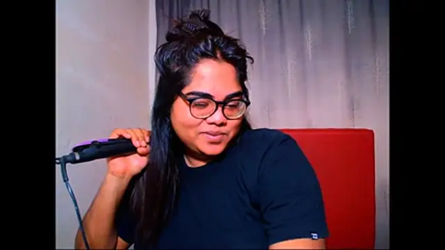 Snapshot of Indian_Lola00 chatting on 11/18/25, 06:34 Indian Lola00 online show from 11/18/25, 06:34