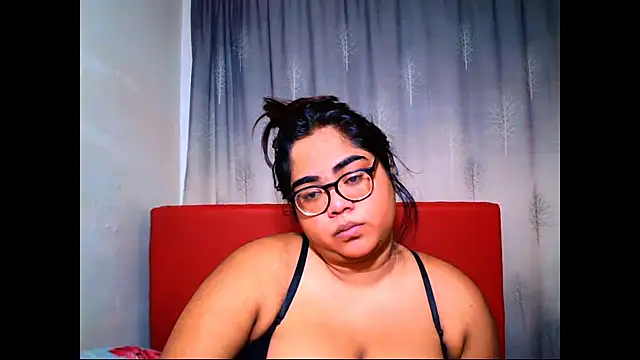 Snapshot of Indian_Lola00 chatting on 11/19/25, 05:46 Indian Lola00 online show from 11/19/25, 05:46