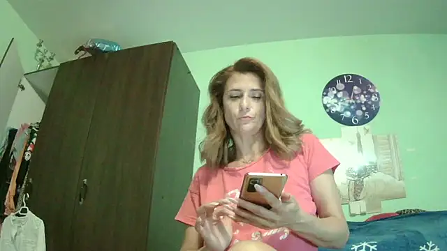 Snapshot of SexyGioconda chatting on 11/08/25, 02:06 SexyGioconda online show from 11/08/25, 02:06