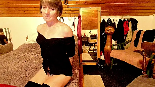 Hot Colettte online show from 02/27/25, 12:21