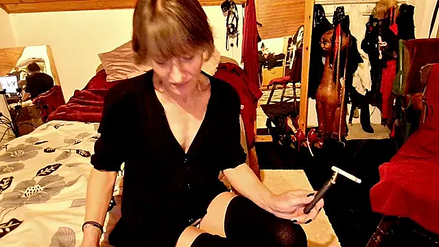 Snapshot of Hot_Colettte chatting on 03/17/26, 08:45 Hot Colettte online show from 03/17/26, 08:45