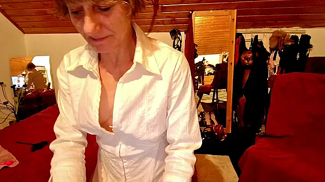 Snapshot of Hot_Colettte chatting on 04/15/26, 07:58 Hot Colettte online show from 04/15/26, 07:58