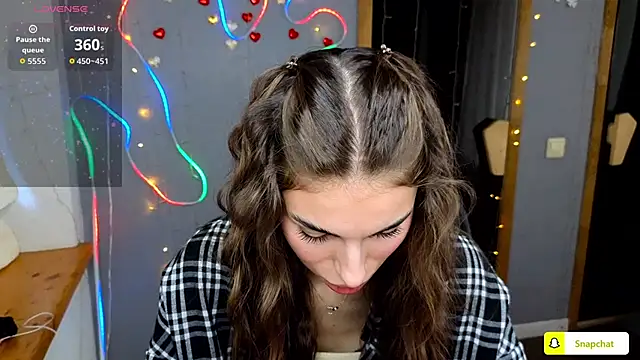 EmmyGreans online show from 09/20/25, 05:41