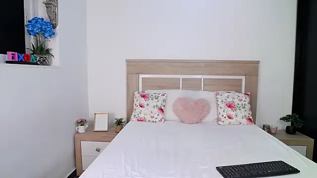 AylinRoss online show from 09/20/25, 08:21