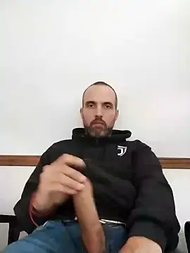 leon3875 online show from 12/19/24, 03:30