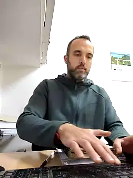 leon3875 online show from 03/08/25, 01:57