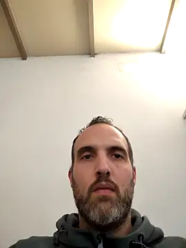 leon3875 online show from 10/29/25, 03:25