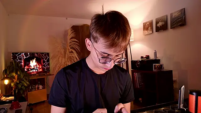 Snapshot of Mr_evan1 chatting on 11/02/25, 02:30 Mr evan1 online show from 11/02/25, 02:30