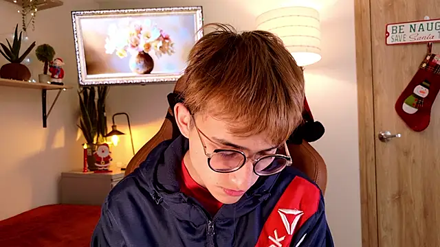 Snapshot of Mr_evan1 chatting on 11/26/25, 02:40 Mr evan1 online show from 11/26/25, 02:40