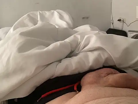 Snapshot of Bossinmidd12 chatting on 01/26/25, 12:22 Bossinmidd12 online show from 01/26/25, 12:22