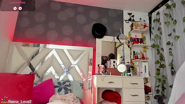 Reina Love2 online show from 01/18/25, 03:16