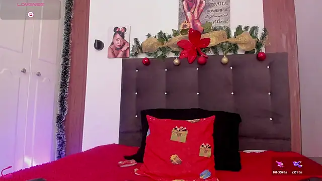 Snapshot of Reina_Love2 chatting on 11/29/25, 01:14 Reina Love2 online show from 11/29/25, 01:14