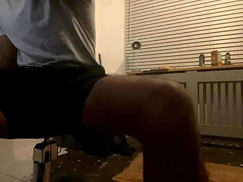 Snapshot of mbbc99 chatting on 09/19/25, 02:02 mbbc99 online show from 09/19/25, 02:02