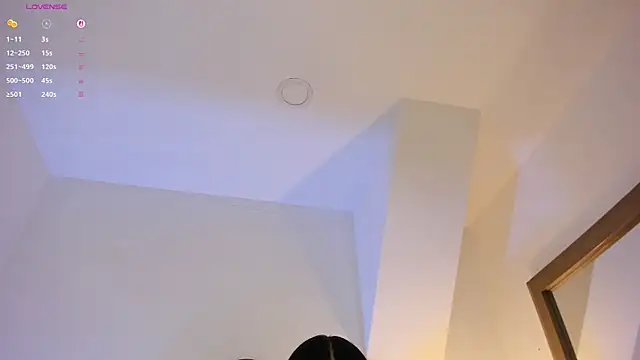 Snapshot of Mara_Betancurt chatting on 11/12/25, 03:51 Mara Betancurt online show from 11/12/25, 03:51