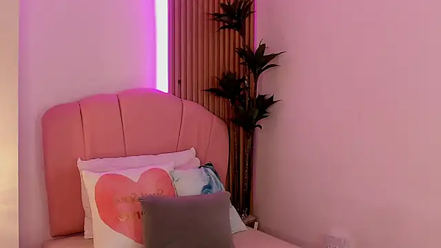 Mara Betancurt online show from 04/06/26, 08:10