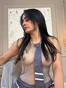 Snapshot of Alishak chatting on 12/19/25, 07:43 Alishak online show from 12/19/25, 07:43