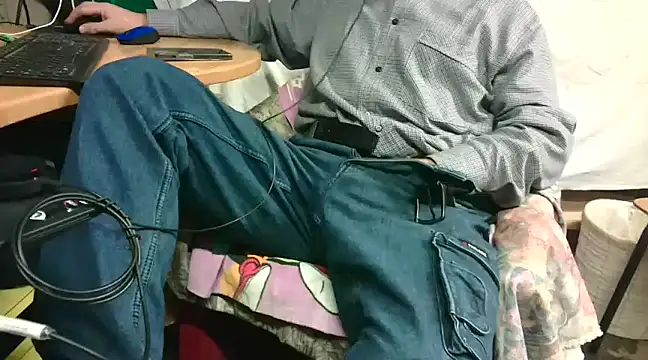 Giulio35 Pika online show from 12/14/24, 02:21