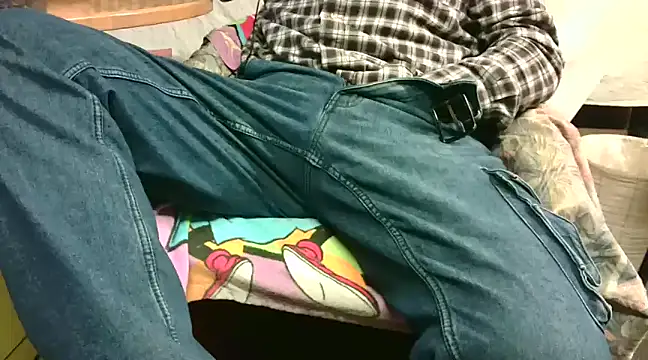 Giulio35 Pika online show from 12/21/24, 04:25