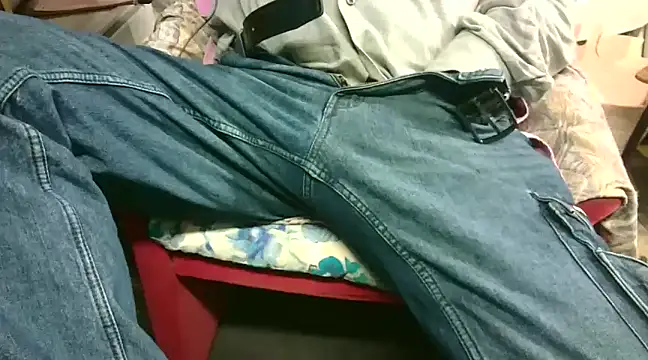 Giulio35 Pika online show from 12/26/24, 06:09