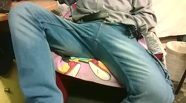 Giulio35 Pika online show from 01/04/25, 06:19