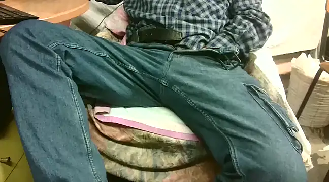 Giulio35 Pika online show from 02/16/25, 05:59