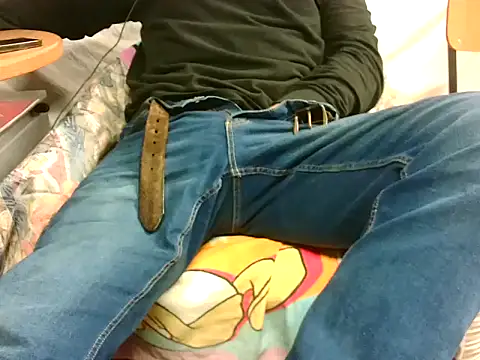 Giulio35 Pika online show from 10/22/25, 07:46