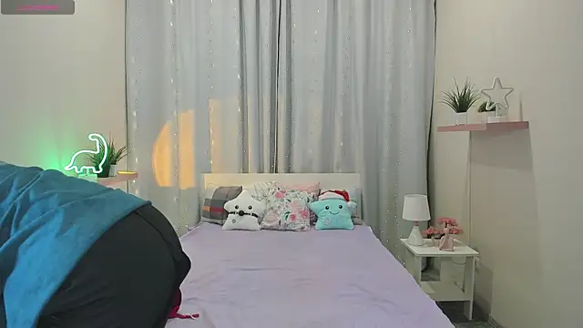 TiffanyBatson online show from 12/05/24, 12:22