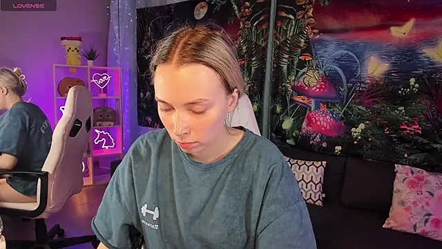 TiffanyBatson online show from 02/11/25, 05:05