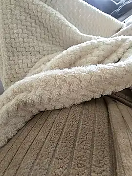 Snapshot of RIP_Curl chatting on 02/12/26, 04:02 RIP Curl online show from 02/12/26, 04:02