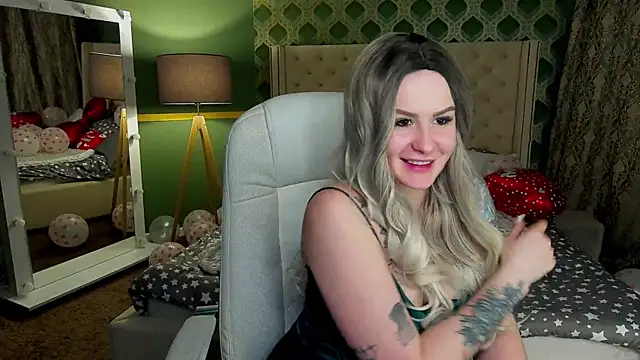 Snapshot of AmberDismond chatting on 02/17/25, 01:58 AmberDismond online show from 02/17/25, 01:58