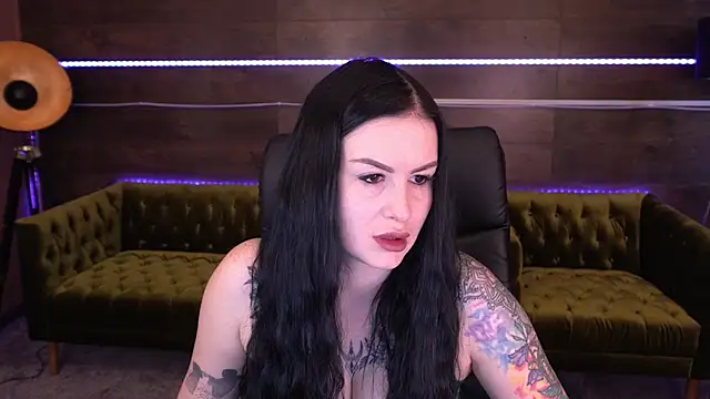 Snapshot of AmberDismond chatting on 09/23/25, 05:43 AmberDismond online show from 09/23/25, 05:43