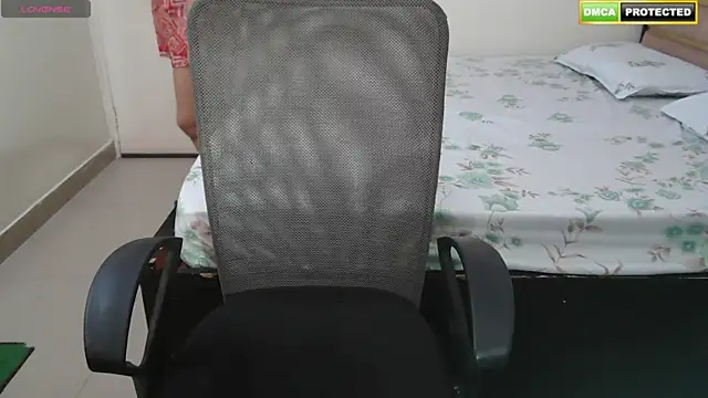 Snapshot of Annu-Darling chatting on 01/15/25, 07:26 Annu-Darling online show from 01/15/25, 07:26