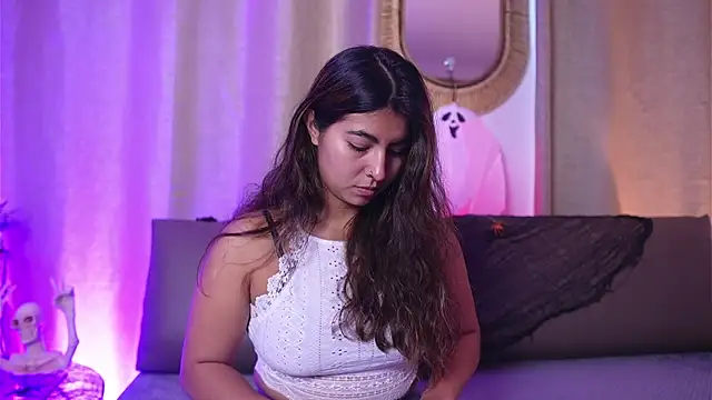 ShelleyMorell online show from 10/16/25, 02:29