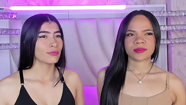 Snapshot of siara_and_zoe chatting on 04/07/26, 12:22 siara and zoe online show from 04/07/26, 12:22