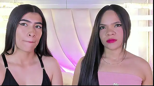 Snapshot of siara_and_zoe chatting on 04/14/26, 11:00 siara and zoe online show from 04/14/26, 11:00