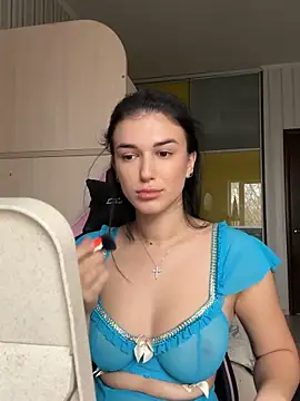 Snapshot of Julietta_a chatting on 11/25/25, 07:52 Julietta a online show from 11/25/25, 07:52