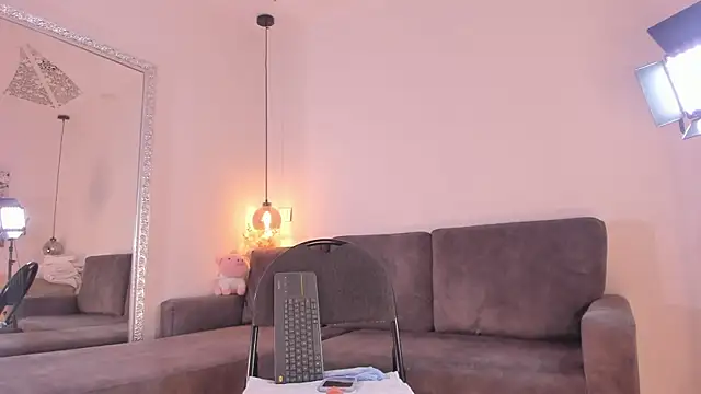 Isabella francoo online show from 09/11/25, 12:27