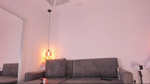 Isabella francoo online show from 10/22/25, 12:16