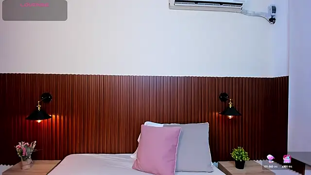 chanel brunette online show from 02/28/25, 05:48