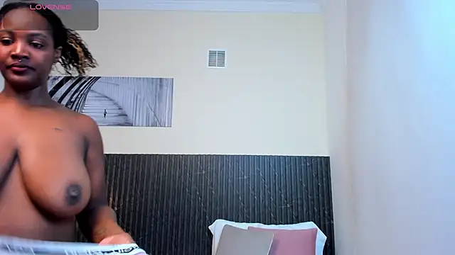 chanel brunette online show from 03/11/25, 06:41