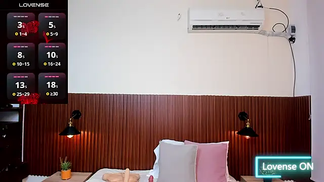 chanel brunette online show from 10/03/25, 11:07