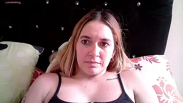 Izury Blondee online show from 02/20/25, 03:19