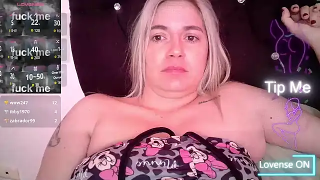 Izury Blondee online show from 09/21/25, 12:07