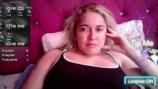 Izury Blondee online show from 09/23/25, 07:06